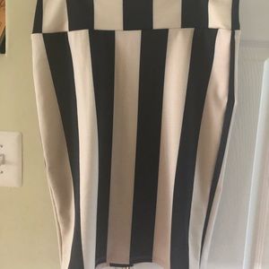 LuLaroe pencil skirt size M